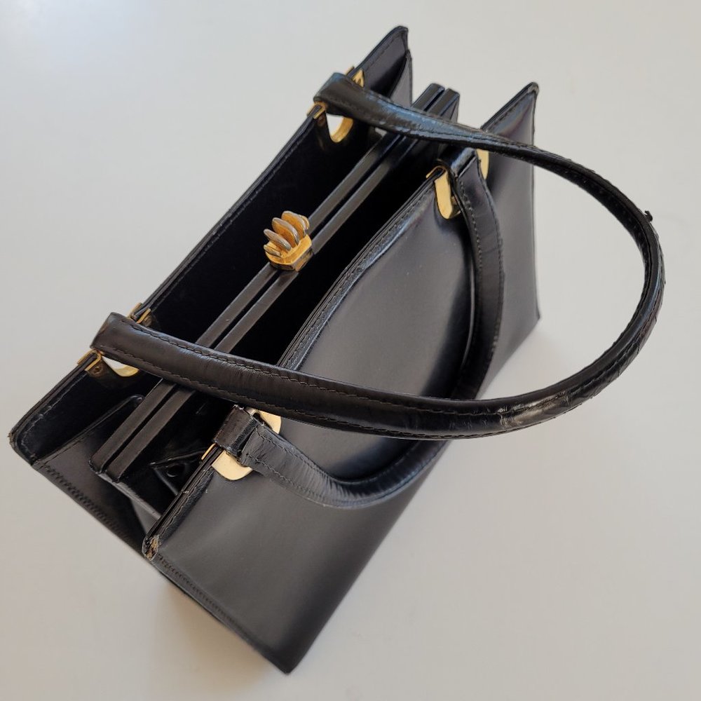 VINTAGE black leather handbag. 1950s!